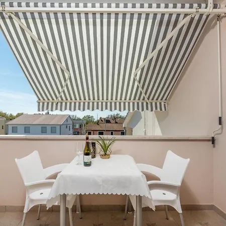 Viktor Apartment Porec